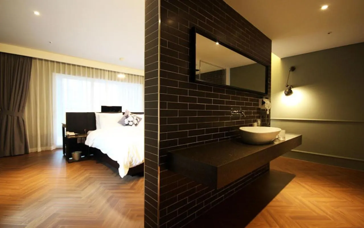 Ulsan Samsan Pandora Hotel 2*,